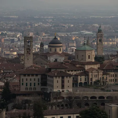 Il Cielo In Stanza Бергамо